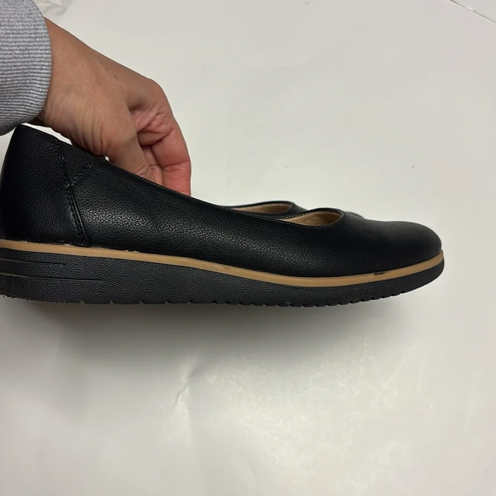 Naturalizer Black Leather Loafers - Picture 8 of 8